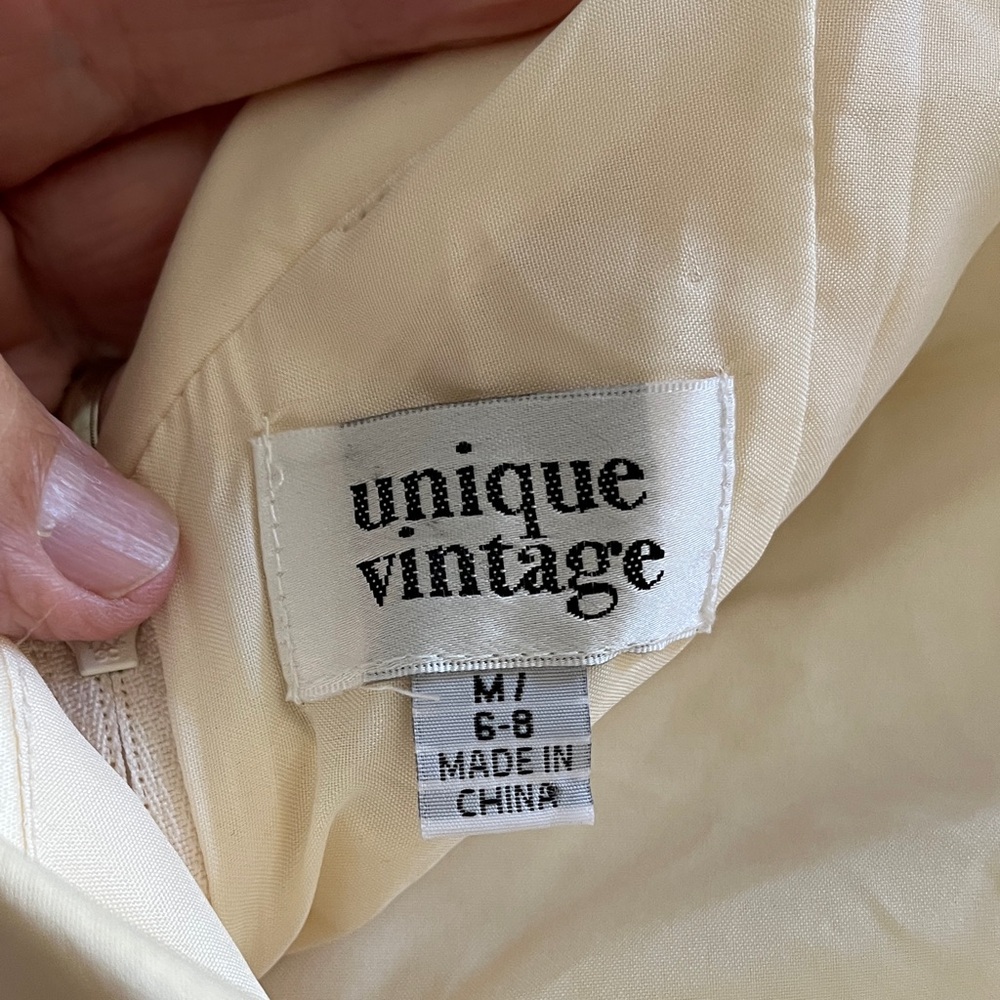 Unique Vintage Ivory Bow Detail Dress - Picture 8 of 9